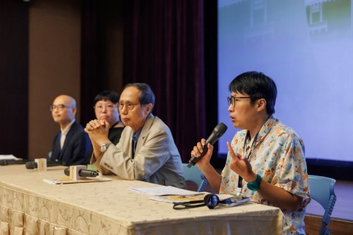 故宮林柏亭前副院長(右二)主持論壇「登錄管理」主題場次。