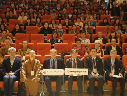故宮今辦理「第一屆博物館學與保存維護國際雙年學術研討會」，吸引約350名國內外博物館專家學者及研究者齊聚故宮南院。